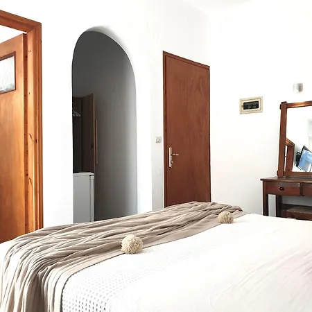 Anemos Town Апартаменты Naxos City