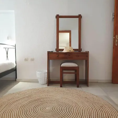 Апартаменты Anemos Town *