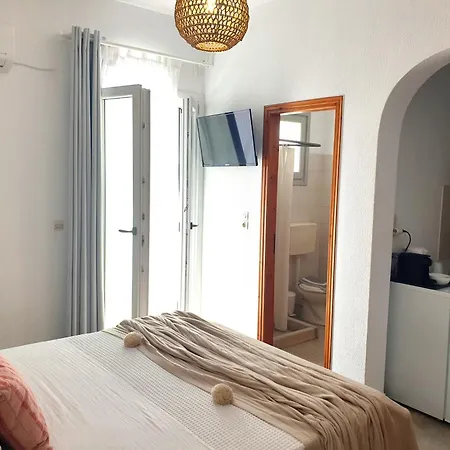 Апартаменты Anemos Town *