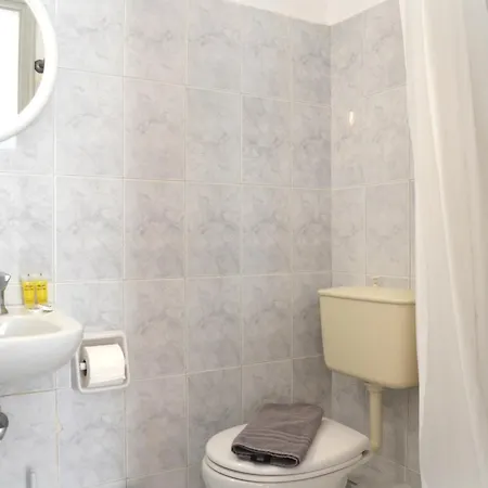 Anemos Town Apartment Naxos City