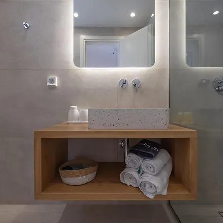 Anemos Town Apartment *