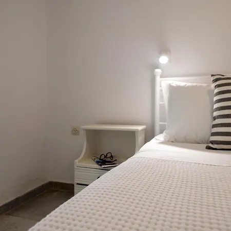 Anemos Town Apartment Naxos City